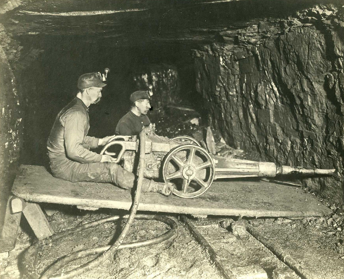 Mining Bituminous Coal in Pennsylvania about 1900
